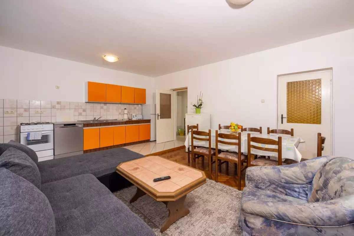 Four-Bedroom Apartment In Crikvenica II Exterior photo